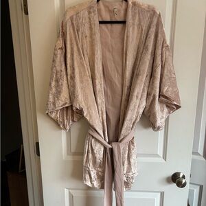 Free People Velvet Robe - Blush Pink